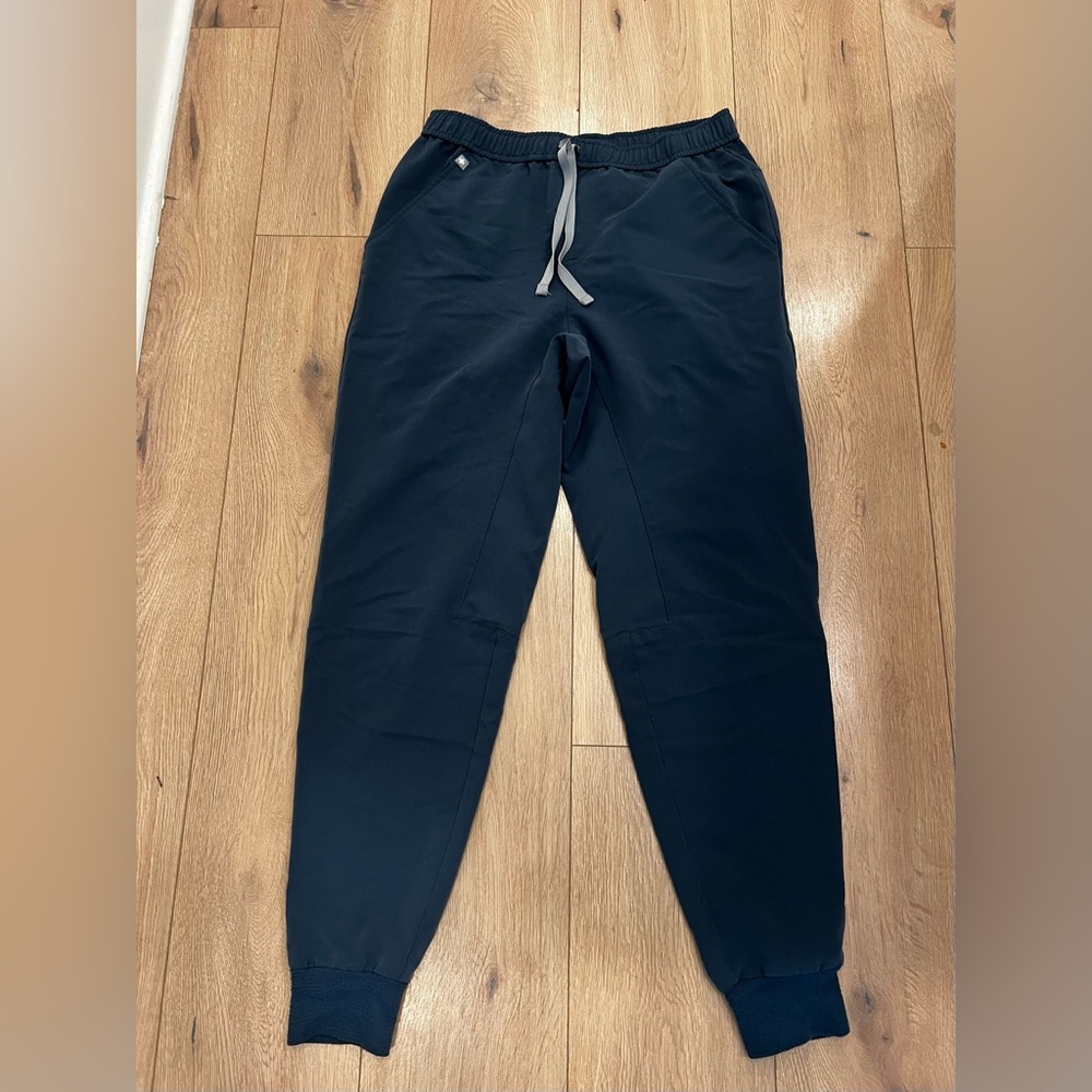 Figs Men’s Tansen Jogger Scrub Pants Dark Harbor